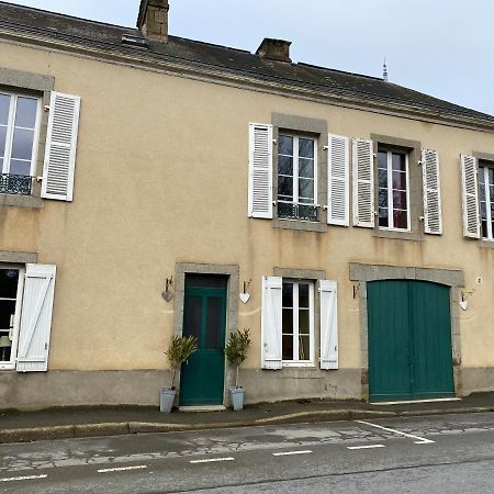 Le Trianon Bed & Breakfast Le Bourgneuf-la-Foret Luaran gambar